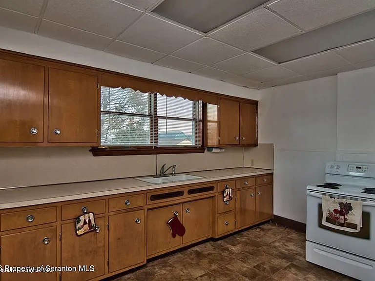 530 S Main St — Photo 10