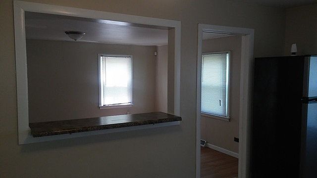 2nd image of 14820 Lexington Ave