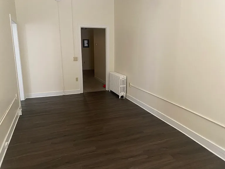 14 Clarke St #3 — Photo 4