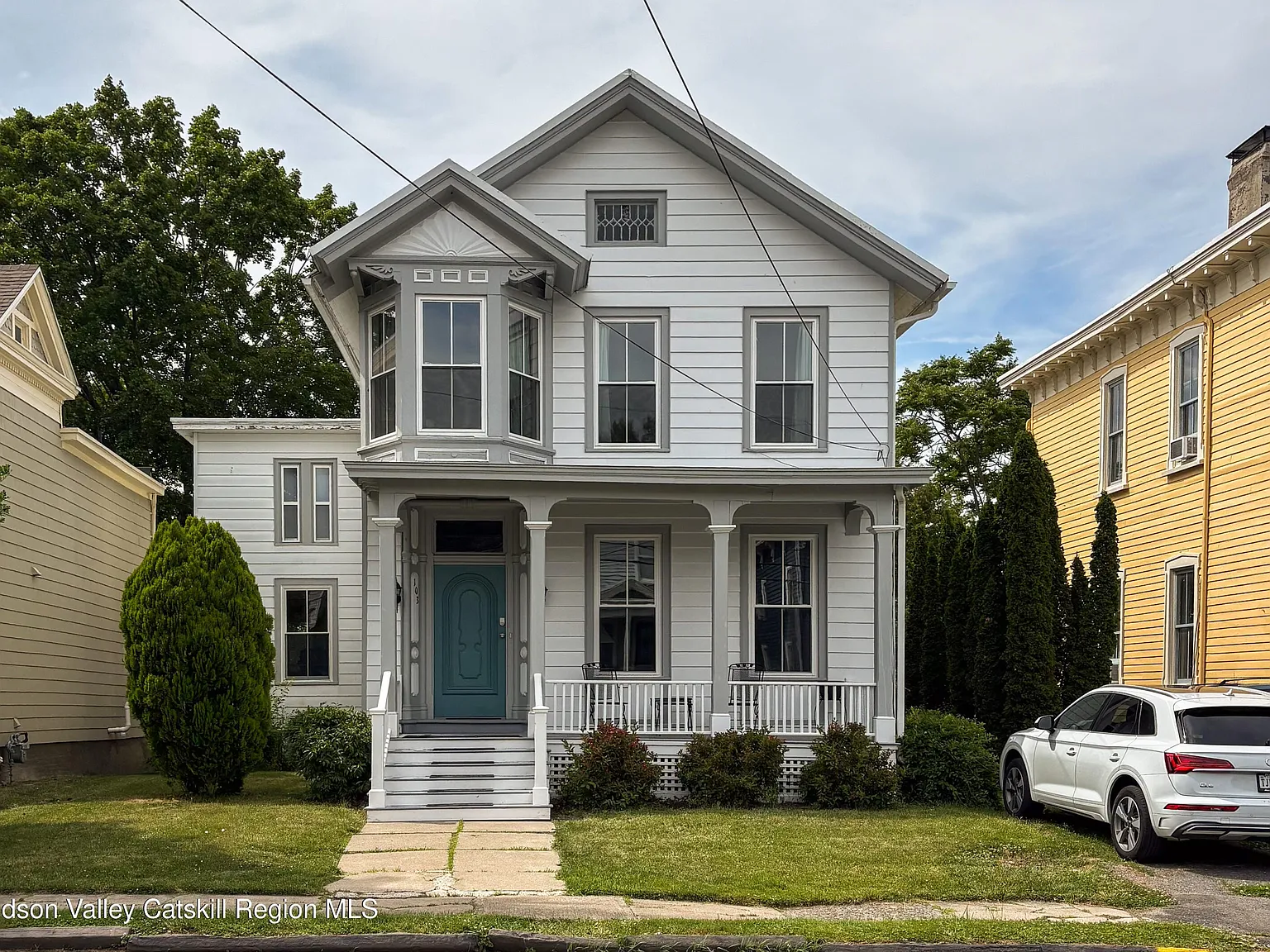4 bed, 2.0 bath, 2674 sqft, $4,500 — Photo 1