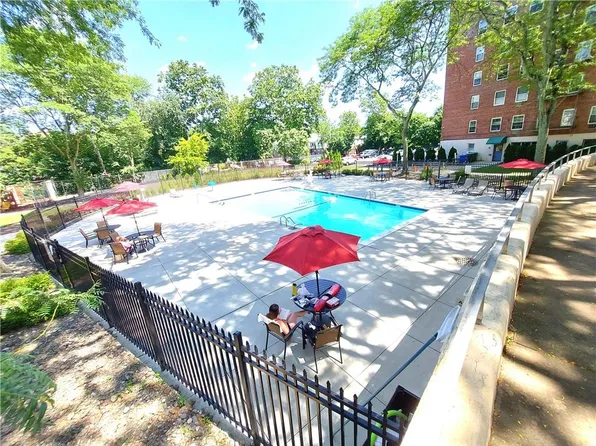 30 S Cole Avenue #4B, Spring Valley, NY 10977