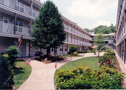1st image of 207 Bedford Ct APT 211