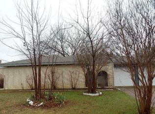 2002 E Timberview Ln, Arlington, TX 76014