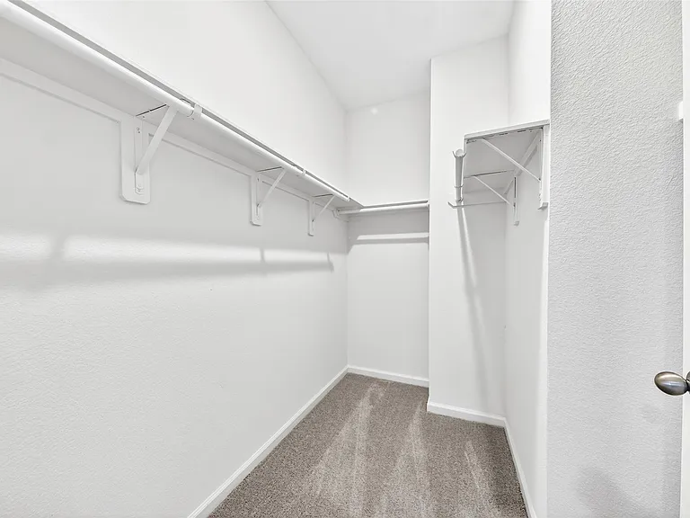15049 Ronan Dr — Photo 10