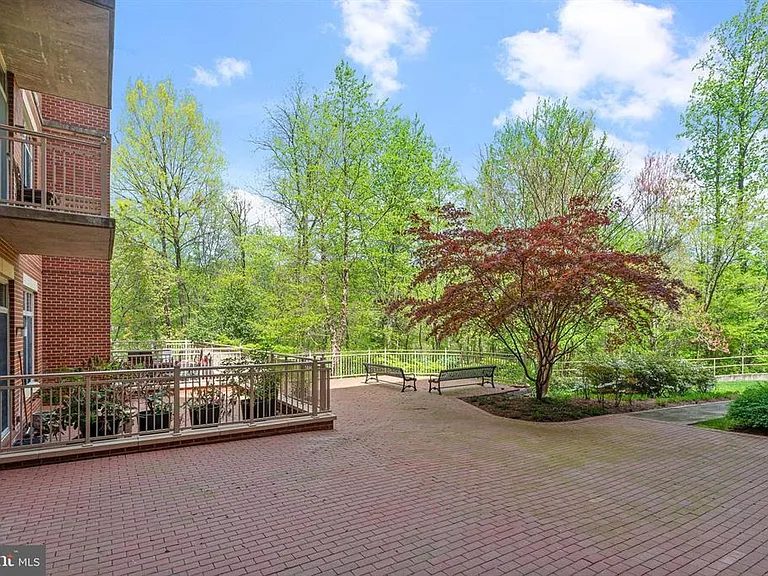 4480 Market Commons Dr #405 — Photo 12