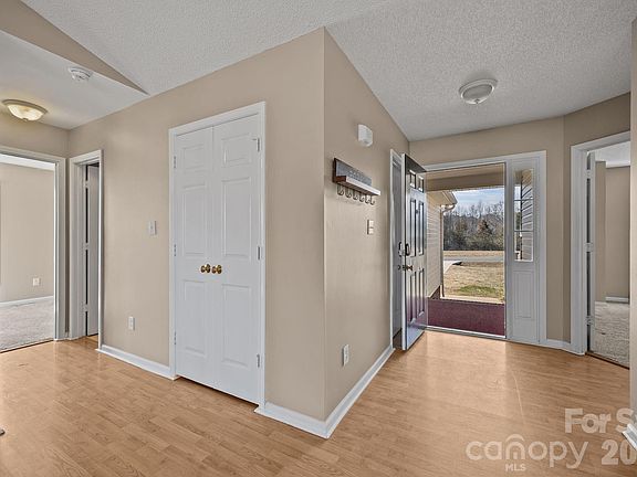 5th image of 162 Pless Mill Rd