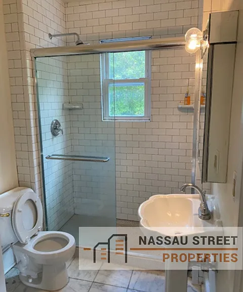 23 Pine St #A — Photo 8