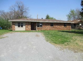 107 W Oliver St, Sterling, OK 73541