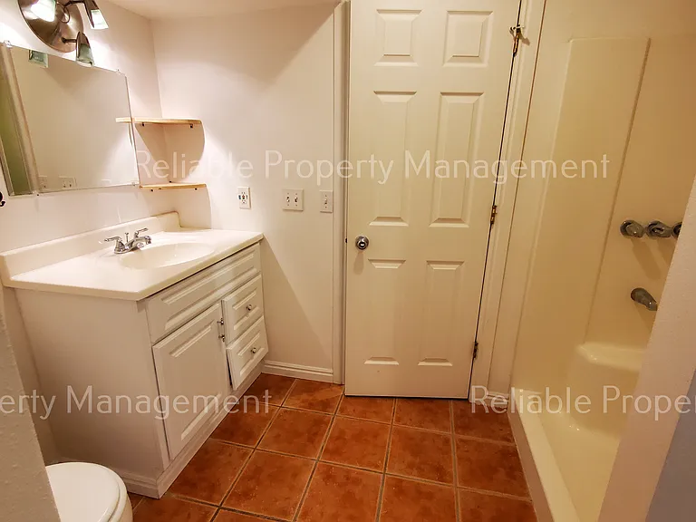 2169 Brentwood Dr — Photo 12