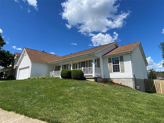 3rd image of 928 Patience Dr