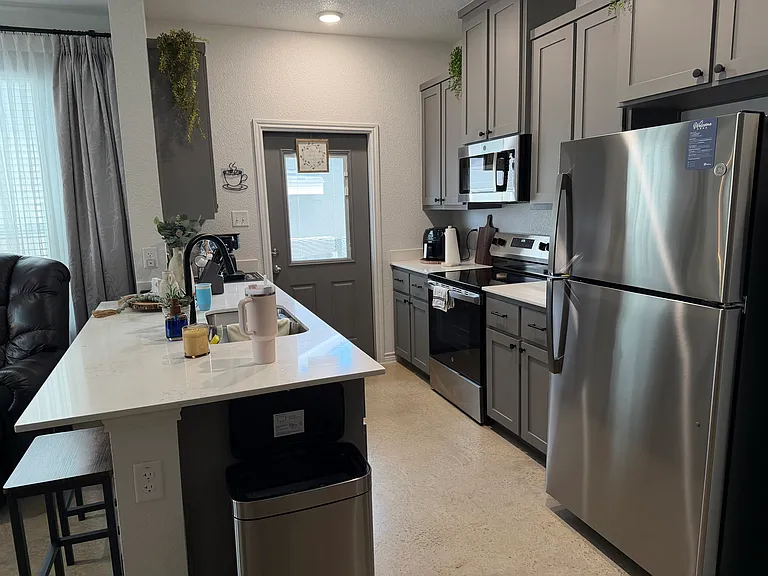 2322 Ocean Ave — Photo 5