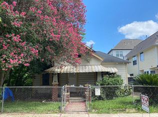 5230 Darling St, Houston, TX 77007