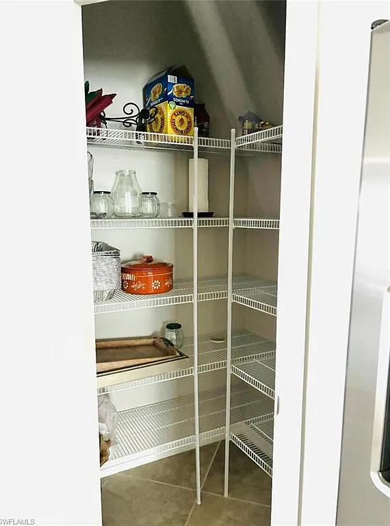 2 bed, 2.0 bath, 1900 sqft, $6,000 — Photo 4
