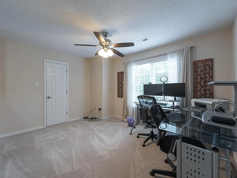 5121 Lippingham Ln — Photo 21