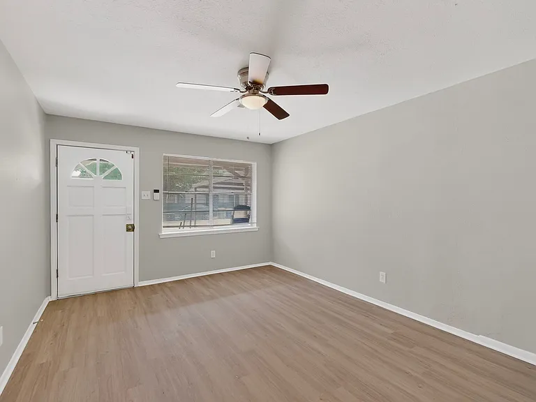6601 Avalon Dr — Photo 4
