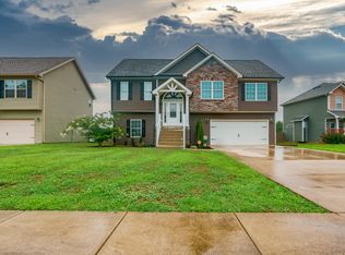 109 Sycamore Hill Dr, Clarksville, TN 37042