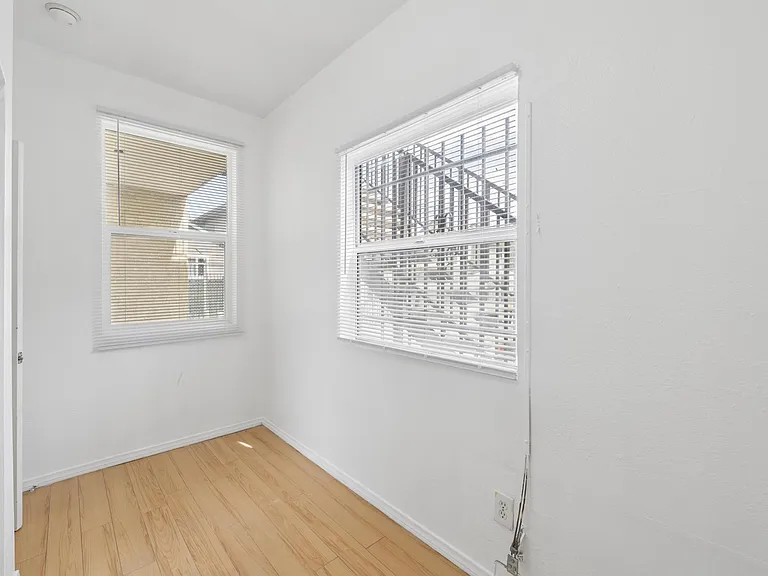 3416 Walton Ave — Photo 9