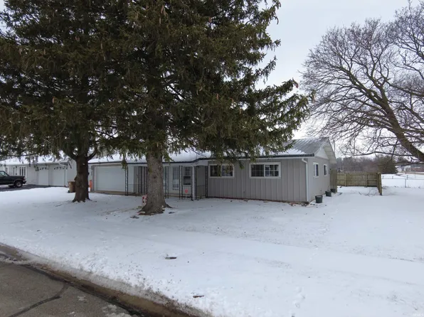 535 Twin Lakes Ave, Monticello, IN 47960