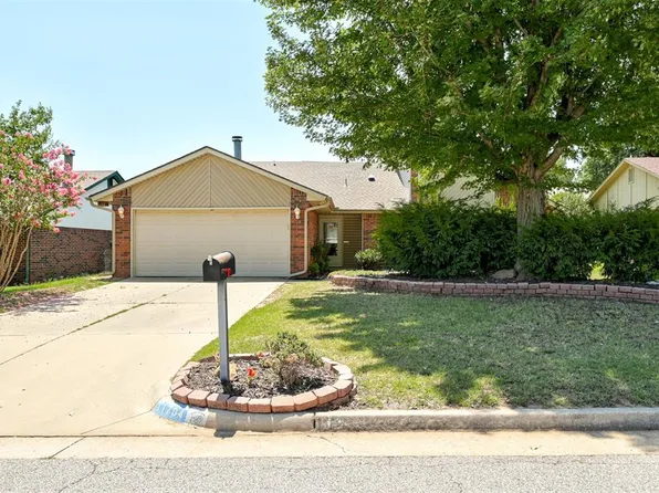 11704 SW 3rd St, Yukon, OK 73099