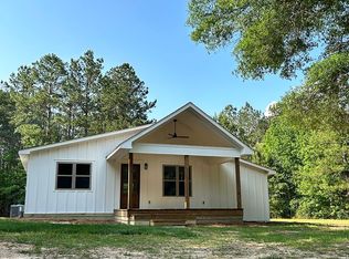 7129 McComb Hville Rd, McComb, MS 39648