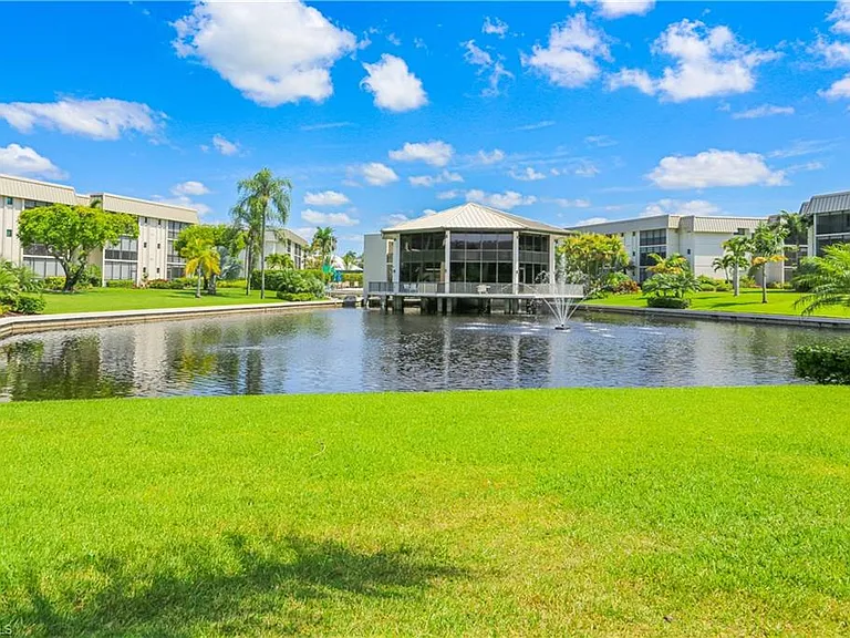 788 Park Shore Dr #D27 — Photo 7
