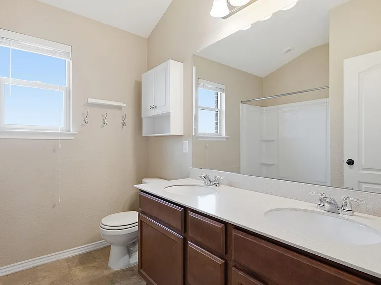 2950 E Old Settlers Blvd #29 — Photo 35