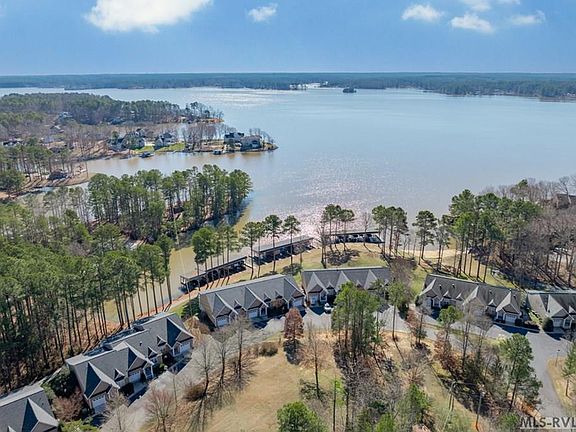 2nd image of 144 Sandy Cove Dr