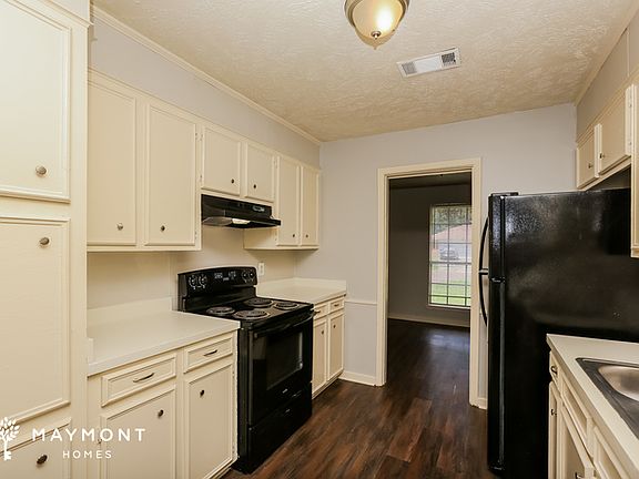 4th image of 5377 Brookhollow Dr