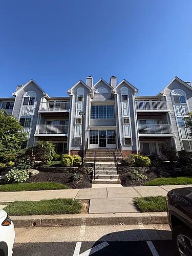 9 Tintern Ct #202 Photo 1