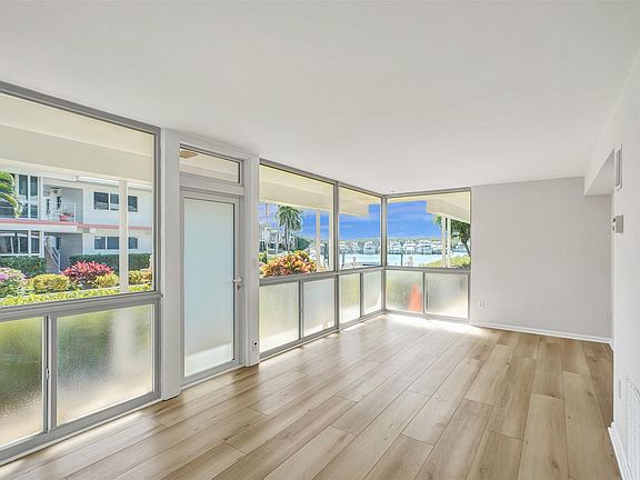 2nd image of 1124 Seminole Drive #3A