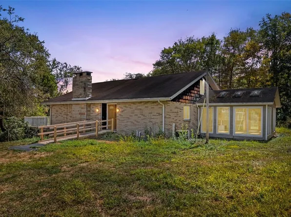 105 Burd Ave, Sarver, PA 16055