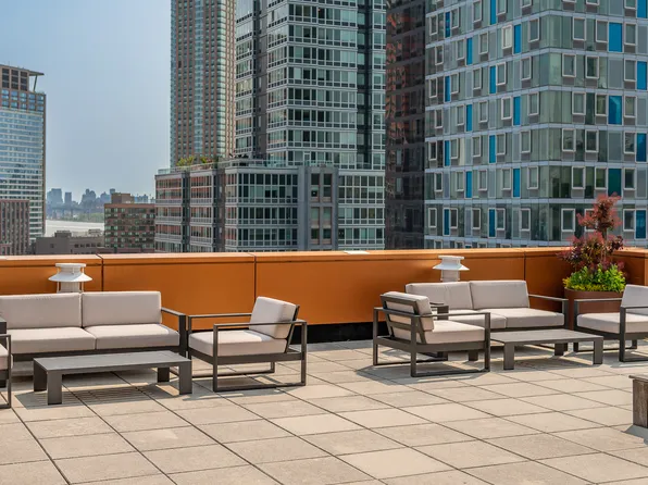 2-17 51st Avenue image 11 of 13