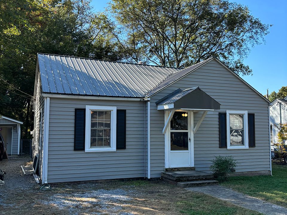 1st image of 106 E McKnight Dr