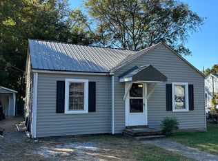 106 E McKnight Dr, Murfreesboro, TN 37130