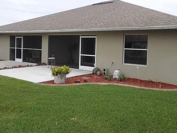 2nd image of 534 SE 6th Pl