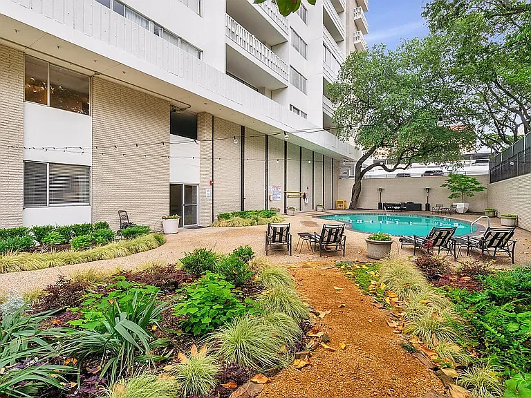 3701 Turtle Creek Blvd #9A — Photo 32