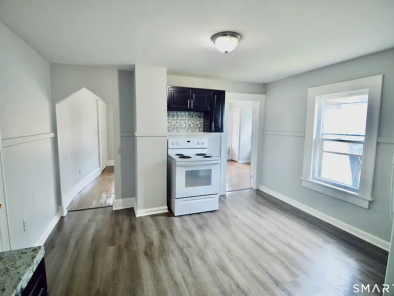 2310 Barnum Ave #1 — Photo 6