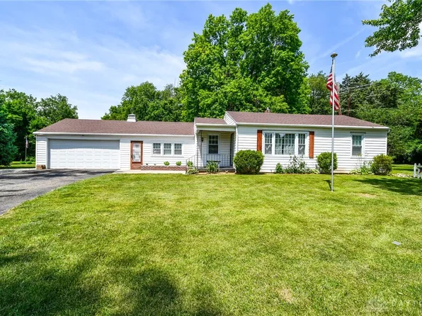 2167 Lake Rd, Medway, OH 45341