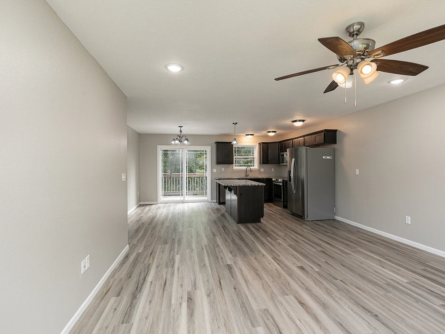 321 N Dogwood Pl — Photo 4
