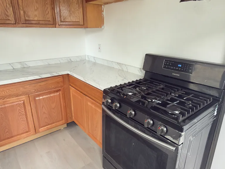 81 Cannon Rd #81 — Photo 2
