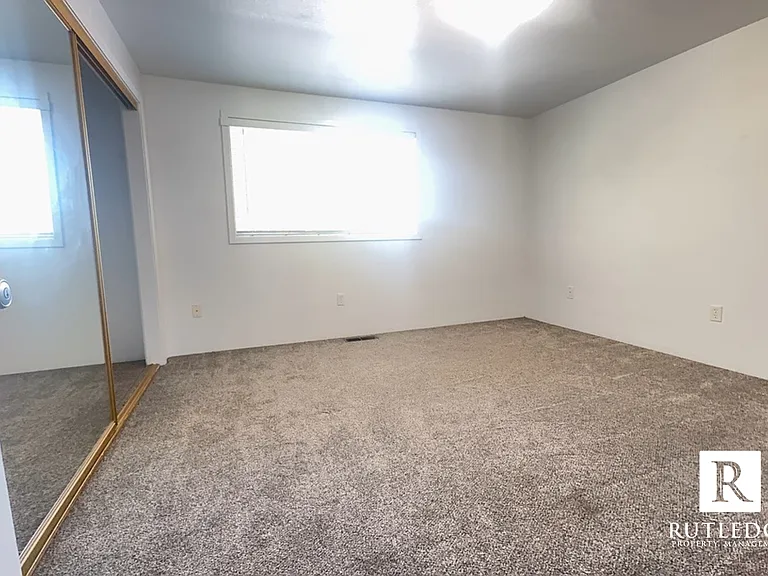 826 Bennett Ave #A-D — Photo 9