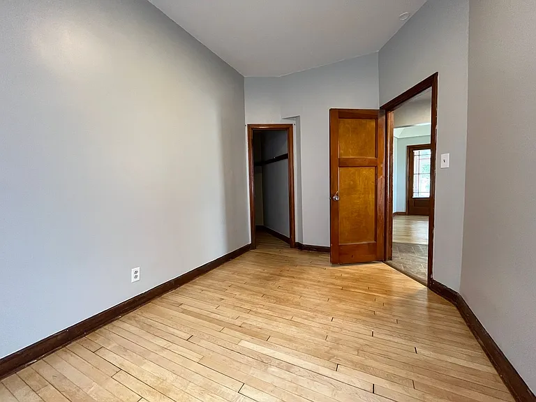 4575 S Packard Ave — Photo 23