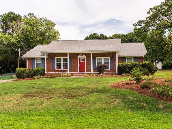 4507 Eldorado Dr, Greensboro, NC 27406