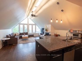 1538 King St W, Toronto, ON