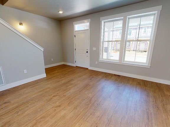 2nd image of 1690 Saint George Blvd