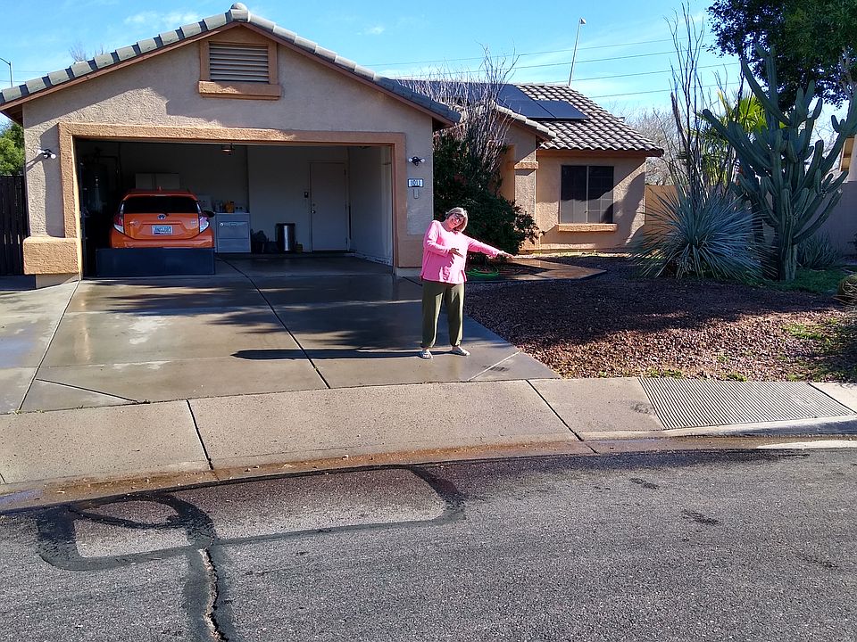 2nd image of 1011 S Del Rancho