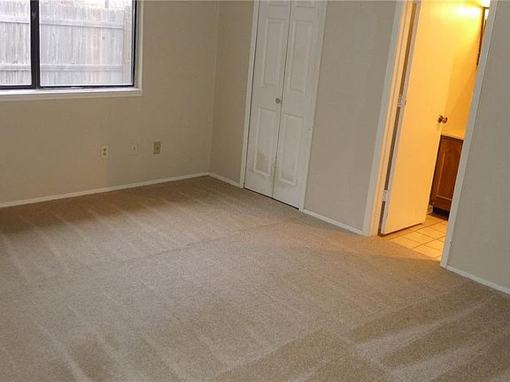 5th image of 1621 Bosque Dr