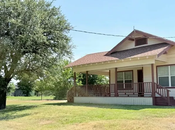 203 Avenue C, Gustine, TX 76455