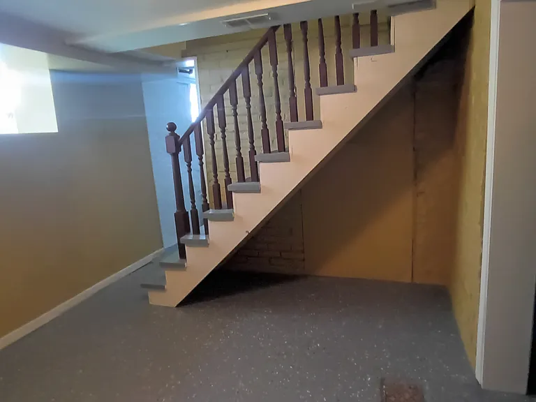 702 S Monroe St — Photo 23