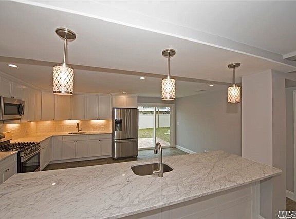 3rd image of 2942 Len Dr